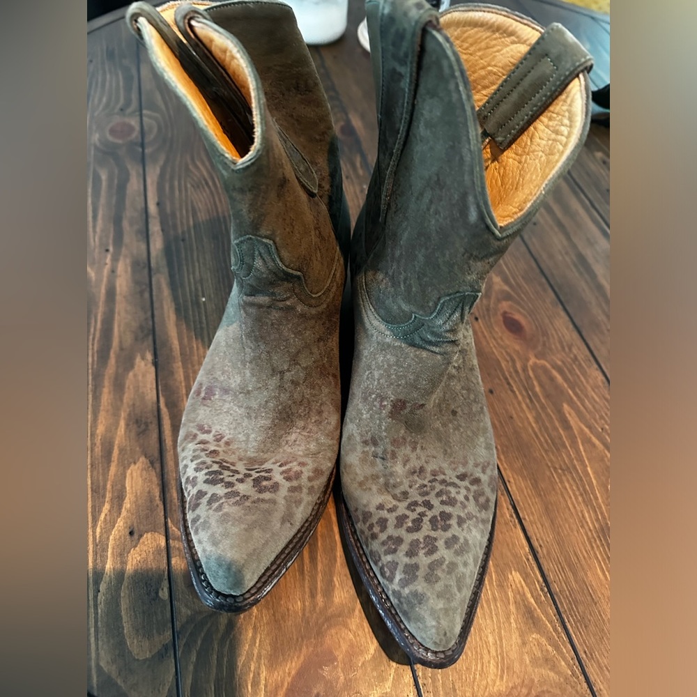Old Gringo green leapardito suede ankle boots